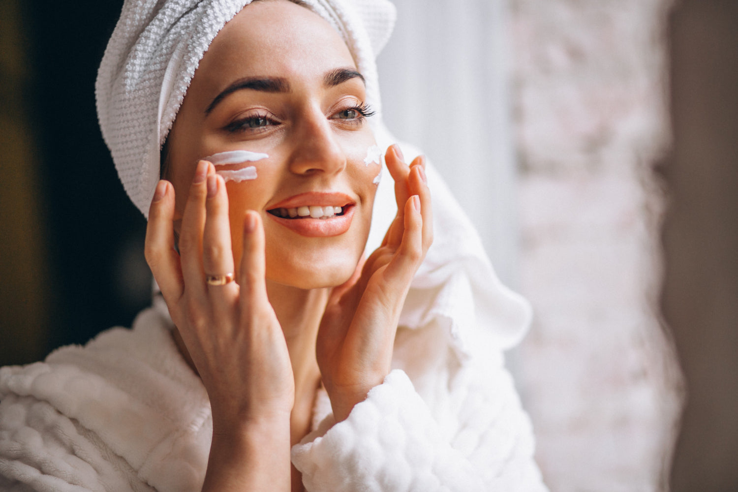 Transform Your Skin with Iskinn Skincare